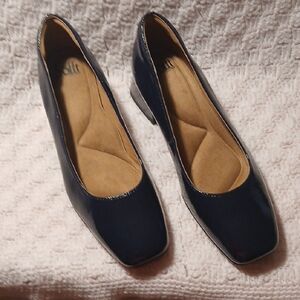 Sofft Navy Blue Women's Flats